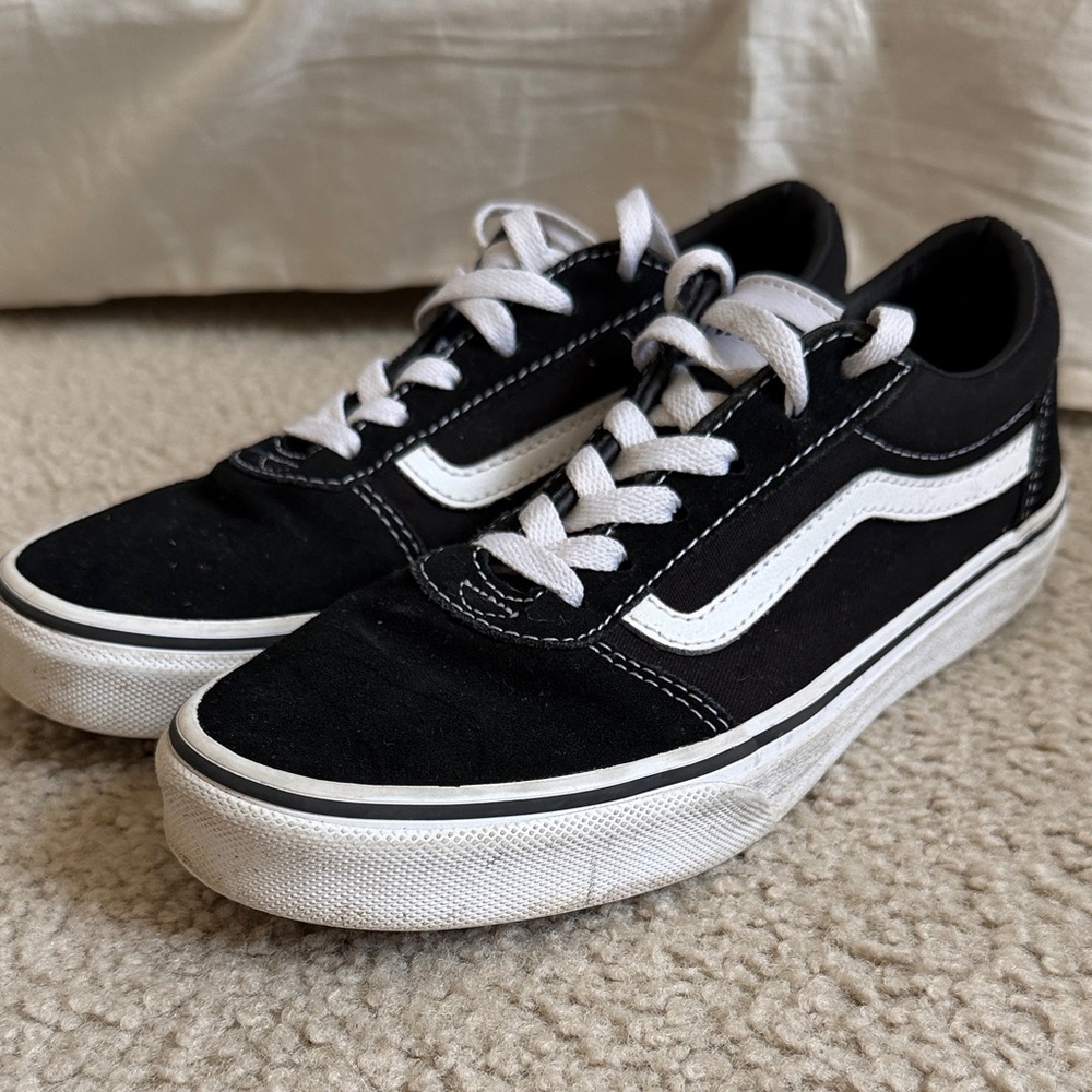 Vans Kids Black and White Low-Top Skate Sneakers
